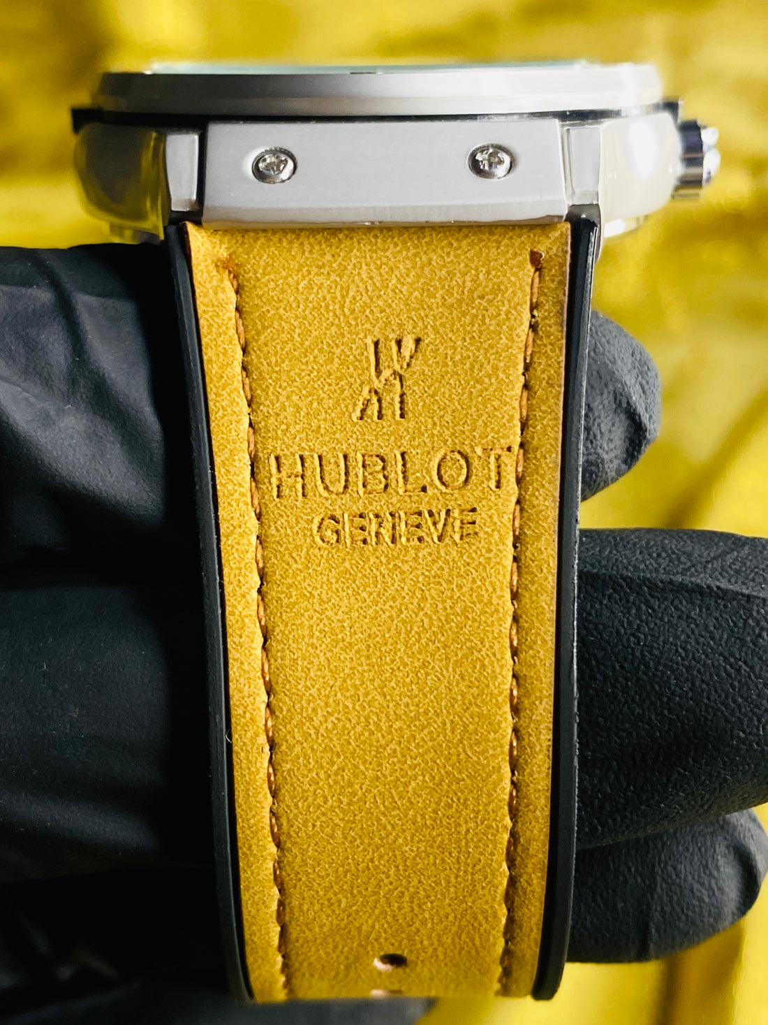 Hublot wristwatch (Hublot Geneve Leather Strap)